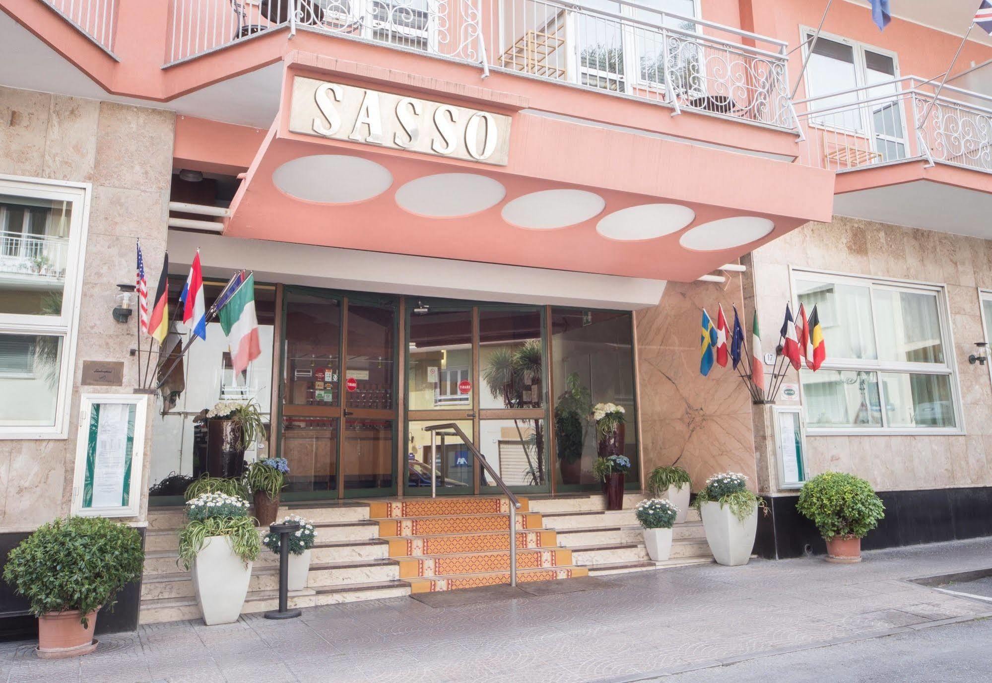 דיאנו מרינה Hotel & Apartments Sasso מראה חיצוני תמונה